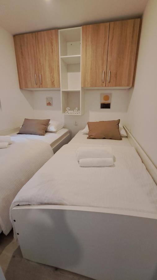 Premium Mobile Home Maslina - Oaza Mira Drage Exterior photo